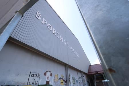 Športna dvorana Cerknica napis 04 Foto Ljubo Vukelič